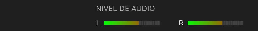 El nivel de audio de los micrófonos izquierdo y derecho se indica mediante dos medidores de nivel visuales situados debajo de la barra de información de la parte superior.