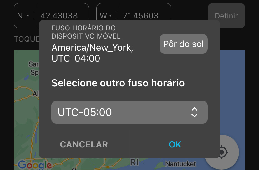 Se você tocar em "Select Time Zone" ("Selecione o fuso horário"), uma nova janela exibirá o “Fuso horário do dispositivo móvel” ao lado do botão "Set" ("Definir"). Um menu suspenso chamado "Selecione outro fuso horário" permite que você selecione manualmente um fuso horário diferente.