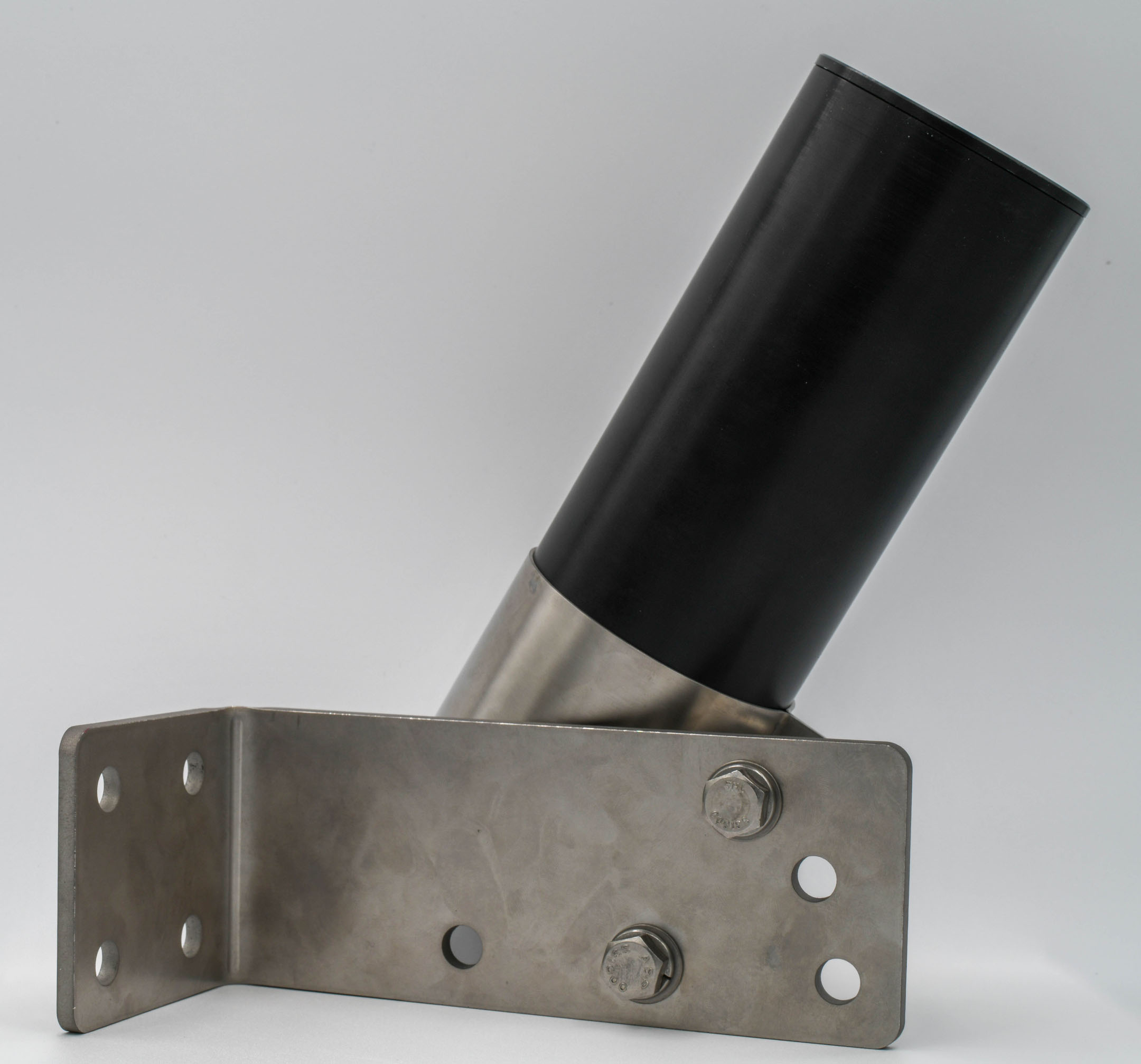 The bracket juts outwards horizontally from a wall. The microphone is angled to extend 60° above horizontal.